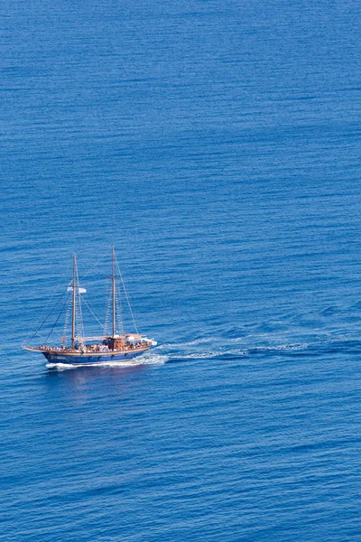 Little pleasure boat on the aegean sea — Stock Photo, Image