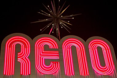 Reno gece ışık kaçışını mektupları gece yaptı.