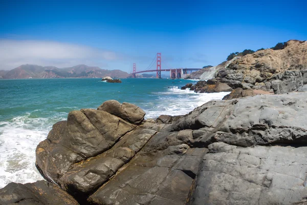 Panorama z visutého mostu golden gate v San Franciscu bay — Stock fotografie