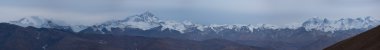 panoramik Himalaya zinciri