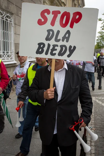 Sindicalistas durante una manifestación en Varsovia - Polonia — Foto de Stock
