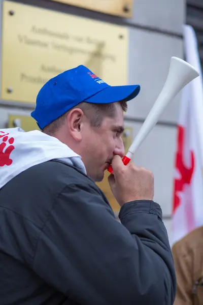 Związkowców podczas demonstracji w Warszawie - Polska — Zdjęcie stockowe