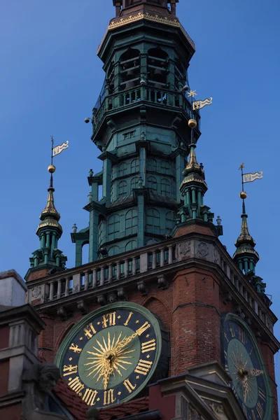 Гданьская ратуша ночью — стоковое фото