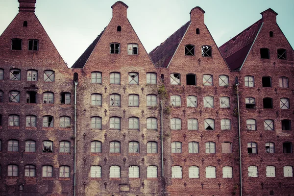 Staré průmyslové budovy v Gdaňsku — Stock fotografie