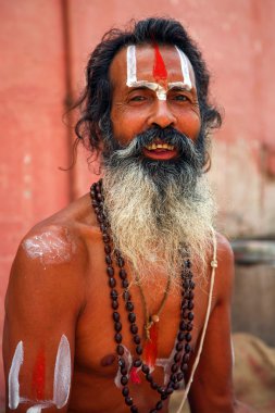 sadhu - varanasi kutsal bir adam