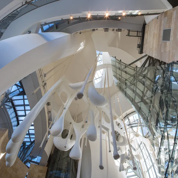 Inre av Guggenheimmuseum i bilbao — Stockfoto