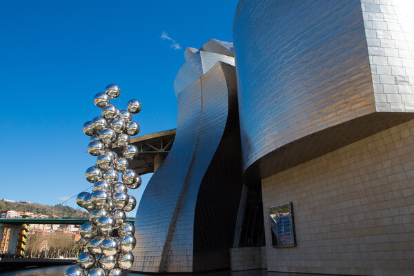 Музей Гуггенхайма в Бильбао