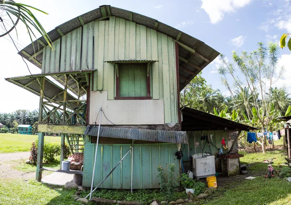 Традиционный дом для пальмовых рабочих в Коста-Рике — стоковое фото