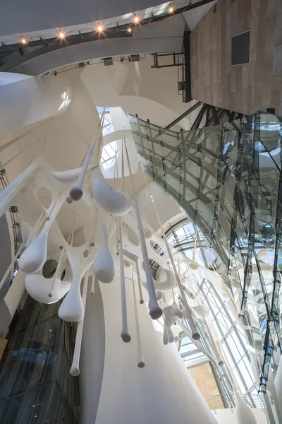 Interior del Museo Guggenheim de Bilbao — Foto de Stock