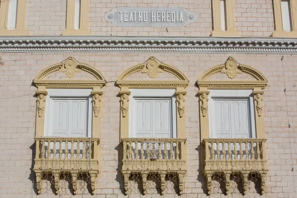 Façade van het theater van de heredia in cartagena — Stockfoto