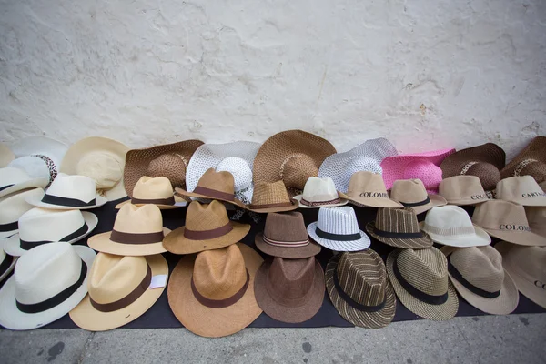 Mode hoedenwinkel in colombia — Stockfoto
