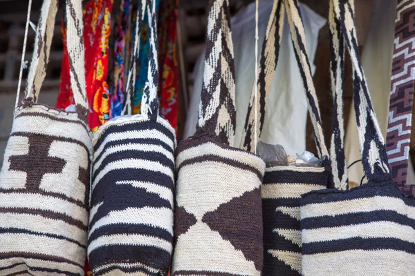 Wayuu torby na sprzedaż w cartagena — Zdjęcie stockowe