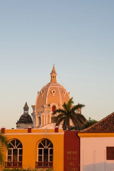 Museo Navale e cupola della chiesa di San Pedro claver — Foto Stock