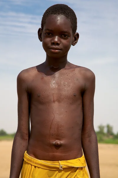 Portret młodego senegalski dziecko gra — Zdjęcie stockowe