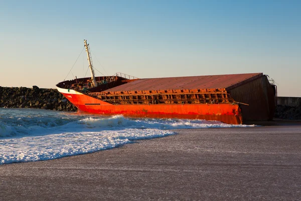 Luno shipwreck on the beach of Anglet — Stock Photo, Image