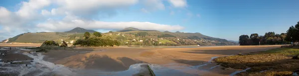 Panorama da praia em Mundaka — Fotografia de Stock