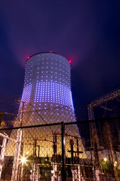 电厂在夜间在布鲁塞尔 — 图库照片