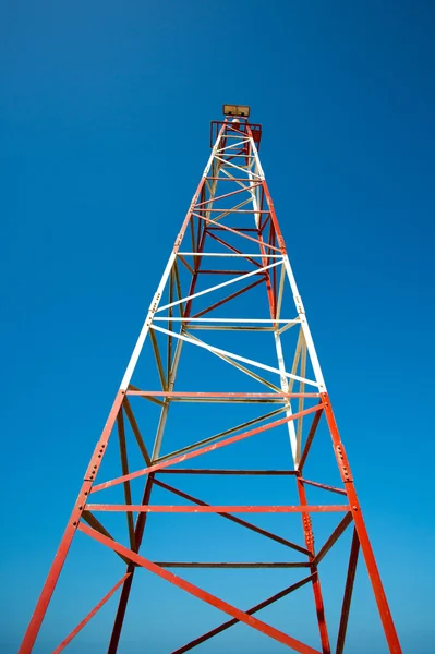 Leuchtturm und blauer Himmel in Punta Gallinas — Stockfoto