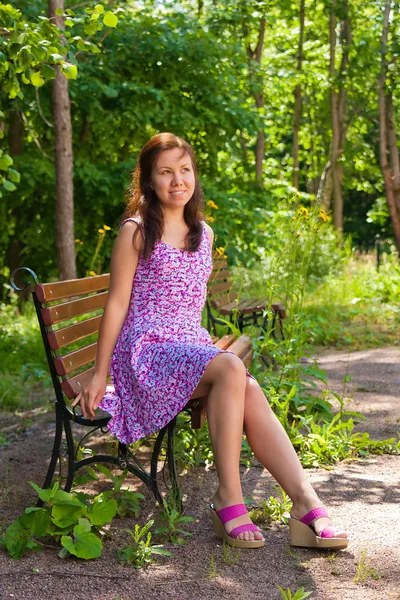 Retrato de mulher jovem — Fotografia de Stock