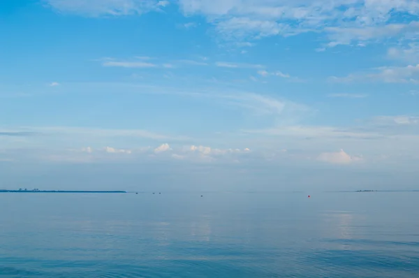 Nuages et mer — Photo