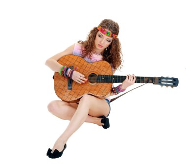 hippi kız gitar ile