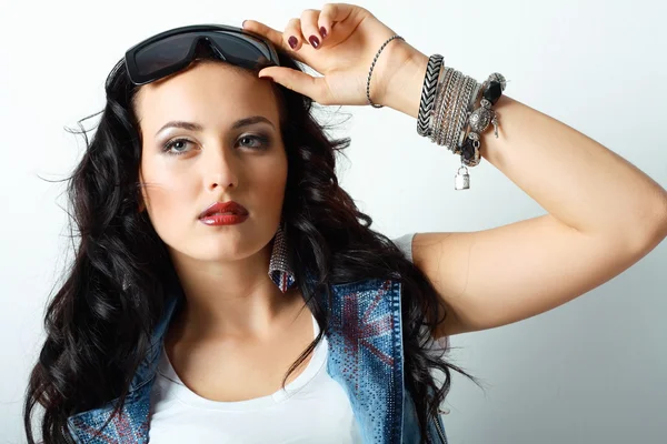 Güneş Gözlüklü Kadın