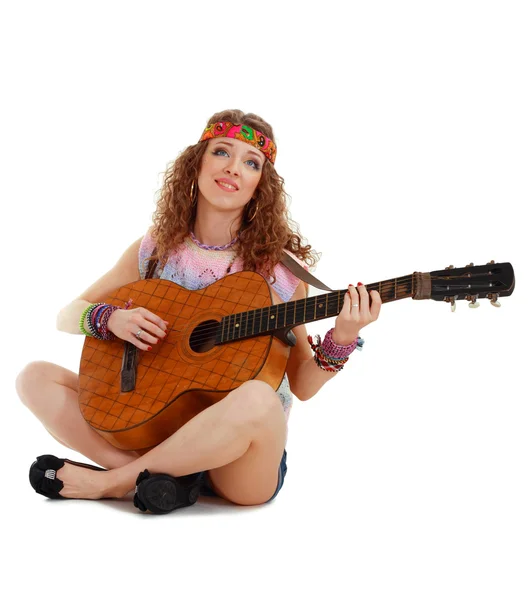 Hippie girl with the guitar — Stock Photo, Image