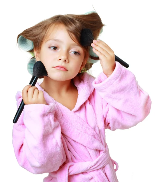 Bella ragazza con bigodini per capelli — Foto Stock