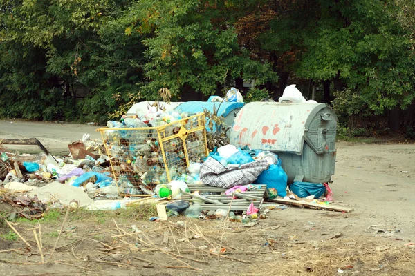Lixo na cidade — Fotografia de Stock
