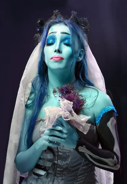 Corpse bride under blue moon light — Stock Photo, Image