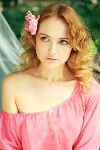 Romantic young woman — Stock Photo, Image
