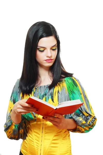 Nainen lukeminen kirja — kuvapankkivalokuva