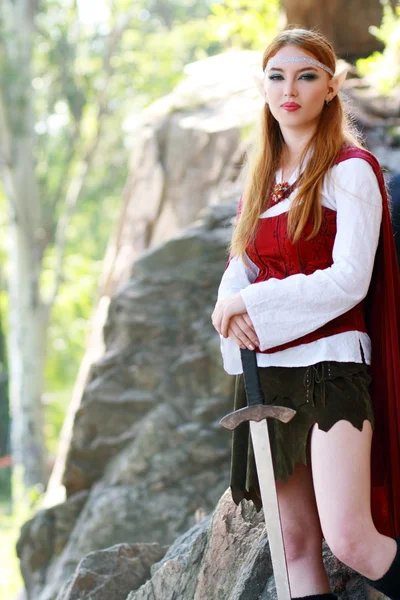 Chica guerrera elfa — Foto de Stock
