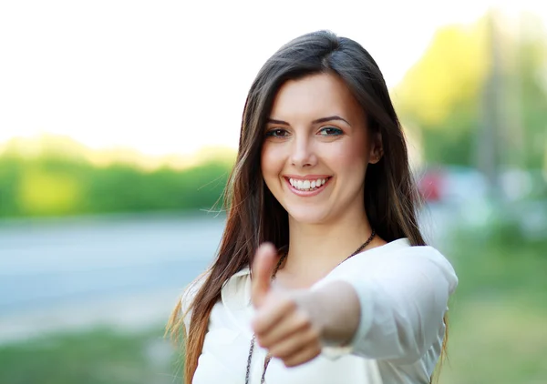 Schönes studentisches Mädchen — Stockfoto