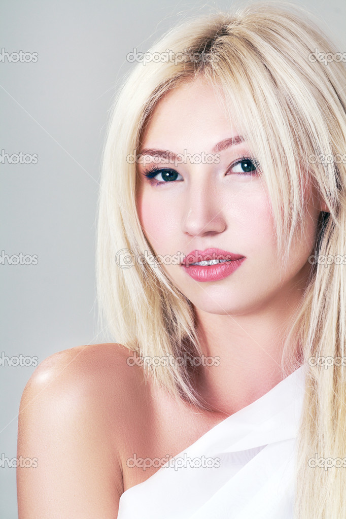 girl with long white hair