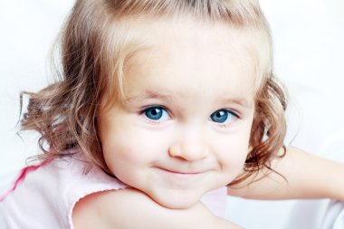 küçük kız bebek