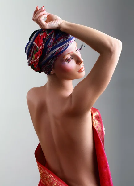 Žena v turbanu — Stock fotografie