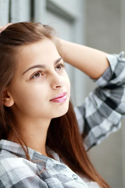 Hermosa chica adolescente — Foto de Stock