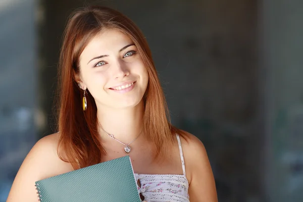 Student girl outside — Stock Photo, Image