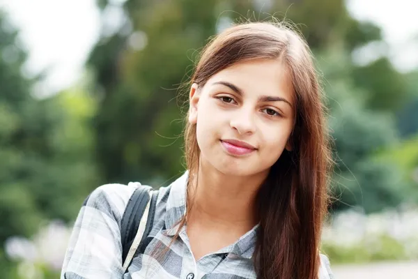 Schöne Teenager-Mädchen — Stockfoto