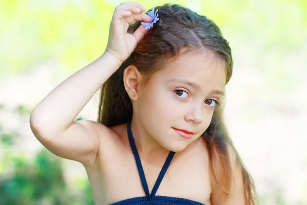 Little girl on the meadow — Stock Photo, Image