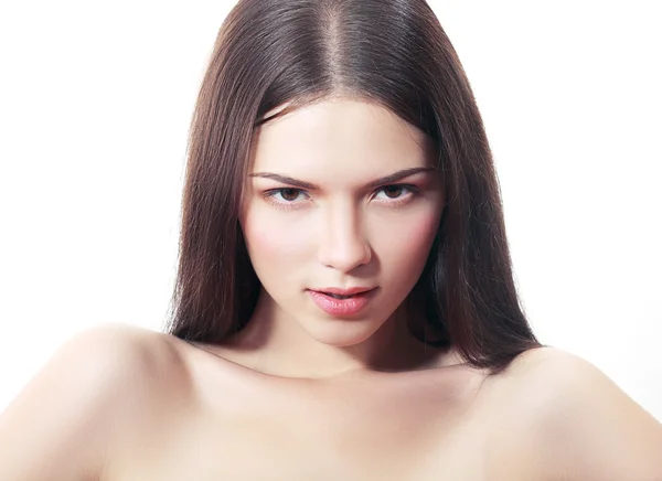 Ung kvinna med ren frisk hud — Stockfoto