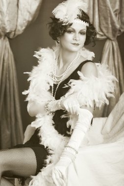 Retro sineklik tarzı kadın