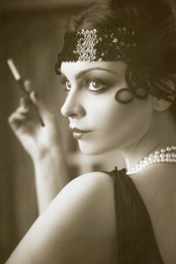 Retro sineklik tarzı kadın