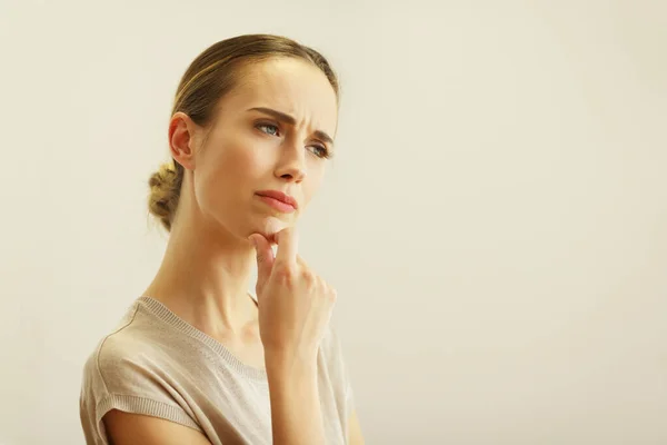 Portrait Beautiful Thoughtful Woman Blond Hair Posing Next Color Background — Foto Stock