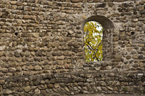 Ventana en la pared — Stockfoto