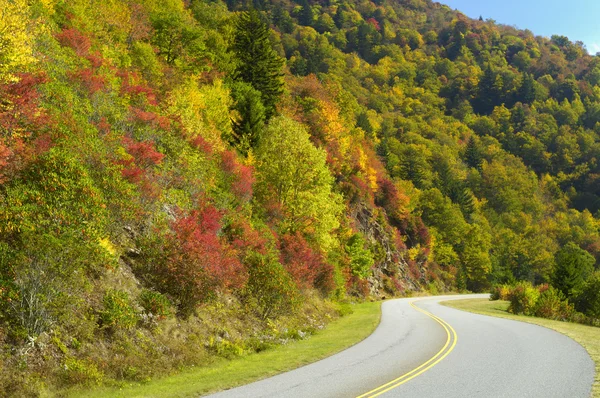 Blue Ridge Parkway no botão Waterrock no outono — Fotografia de Stock