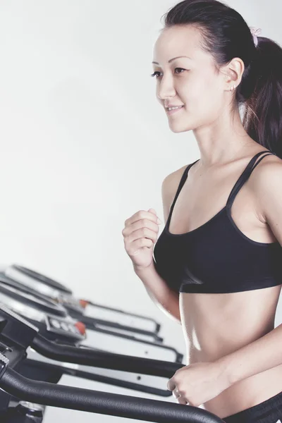 Mädchen im Fitnessclub — Stockfoto