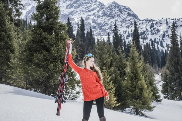 Woman with ski — Stock Photo, Image