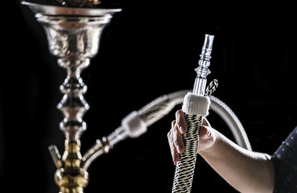 el nargile boru tutarak